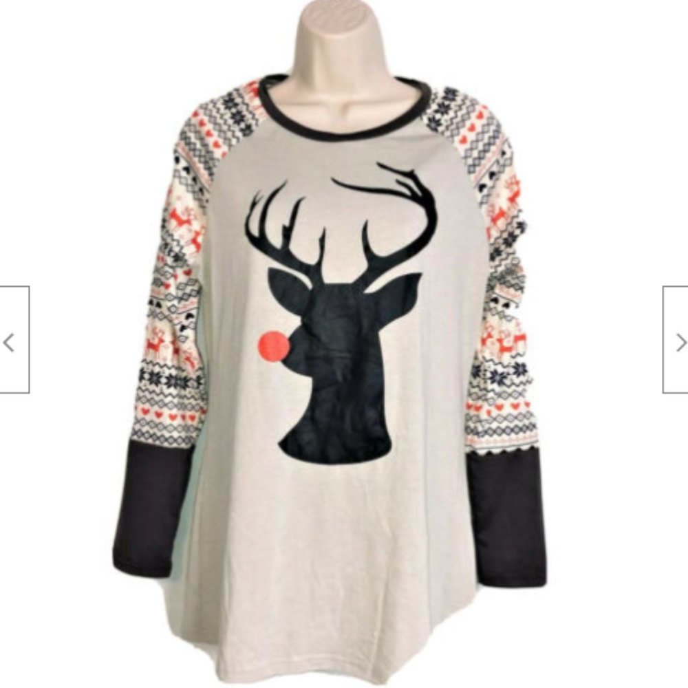 NWT Womens Size S LOCRYZ Reindeer Christmas Top!